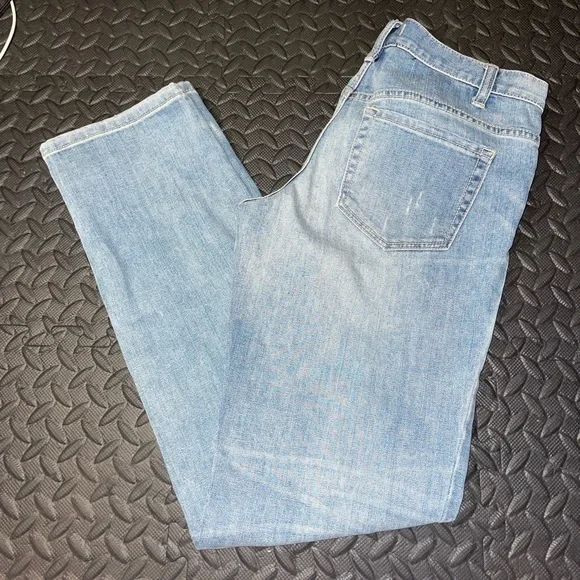 Free People Distressed Light Wash Boyfriend Jeans Size 26 - Picture 3 of 10